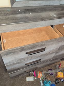 Dresser
