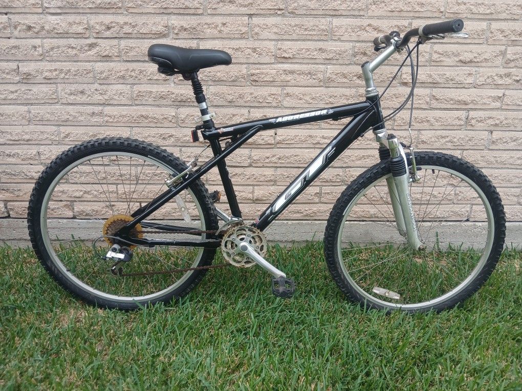 GT Mountain Bike 