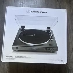 Audio Technica Record Player LP60X