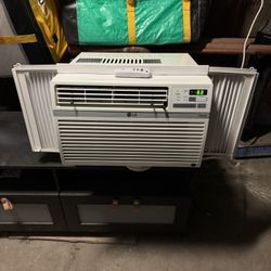 LG 8000 Btu Window Air Conditioner 