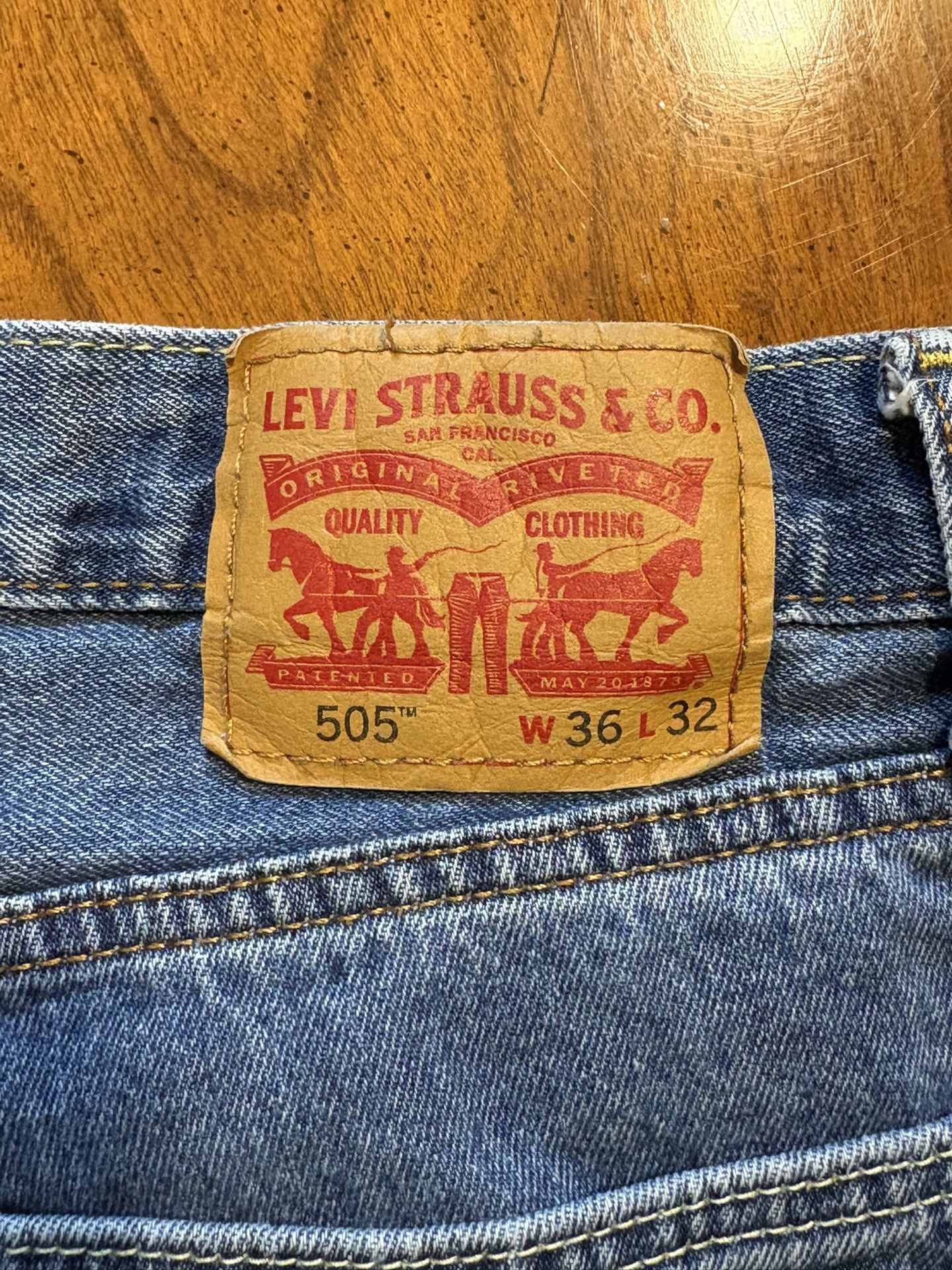 Levi’s 505 Men’s Regular Fit Jeans Size 36x32