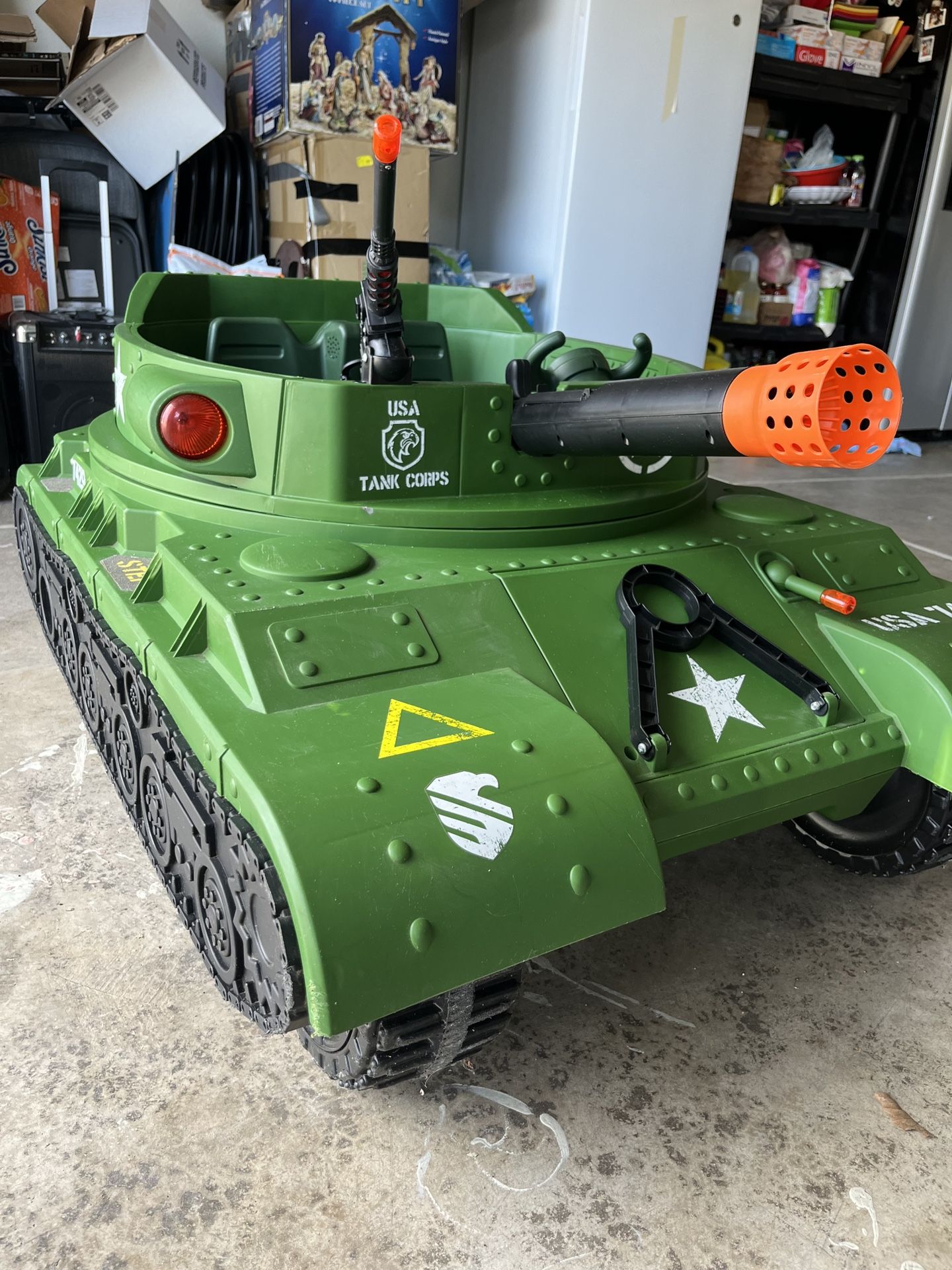 KIDS TOY TANEW WALMART EXCLUSIVE Adventure Force 24 Volt Thunder Tank GREEN Ride-On With Working Cannon and Rotating Turret! For Boys & Girls Ages 3+