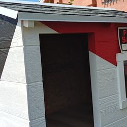 Dog House 