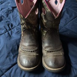 Woman’s Ariat Boots