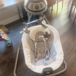 Graco Baby Swing