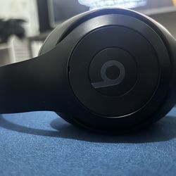 Beats Studio Pros 
