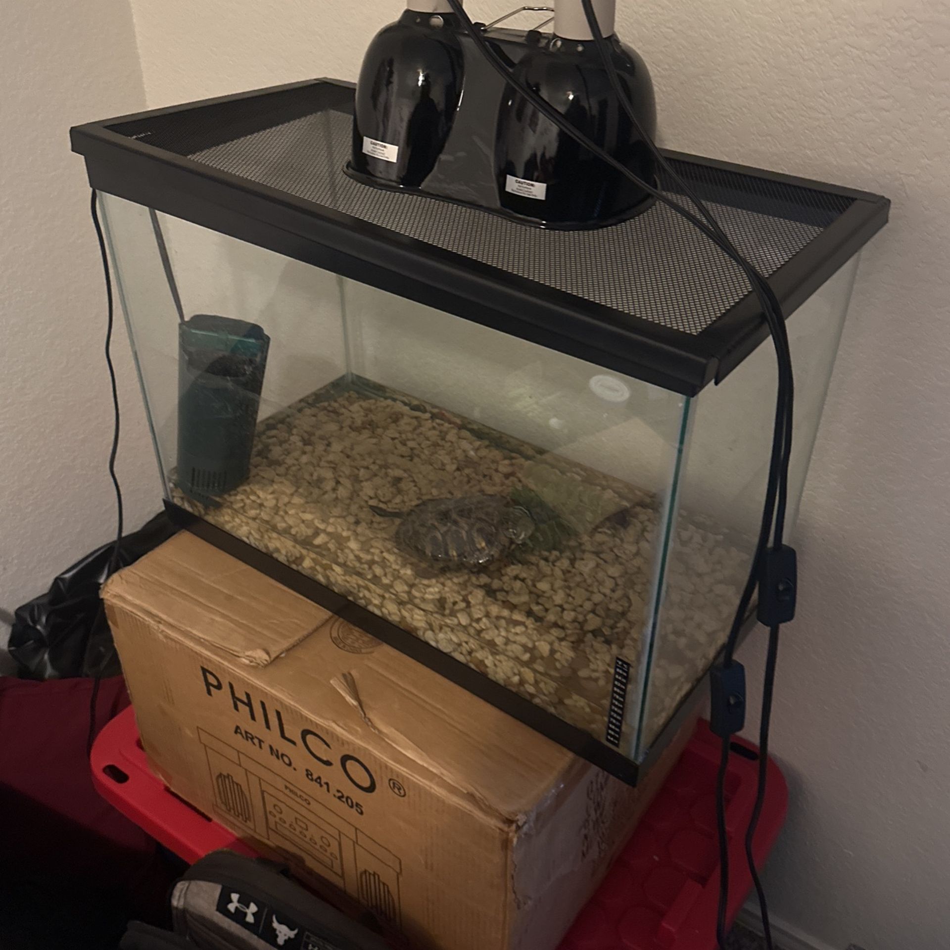 Fish/turtle Tank