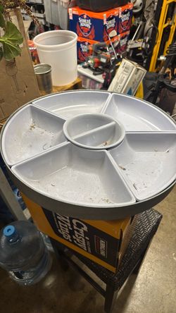 Lazy Susan with removable trays