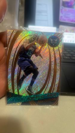 Charlotte Hornets #15 Revolution Holo NBA Trading Card
