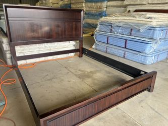 Cal King Wood Frame !