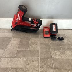 Milwaukee (2745-20) Framing Nailer W/2 Batteries And Charger 