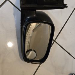 2000's Honda Civic electric side mirror