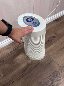 Honeywell brand fan and air filter.