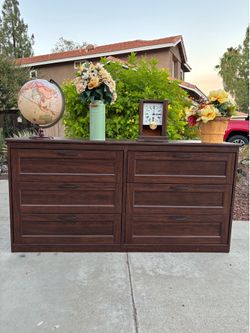 6 Drawer Modern Dresser Chest of Drawers Furniture Great Condition
