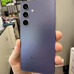 Unlocked Samsung Galaxy S24 5G 128GB