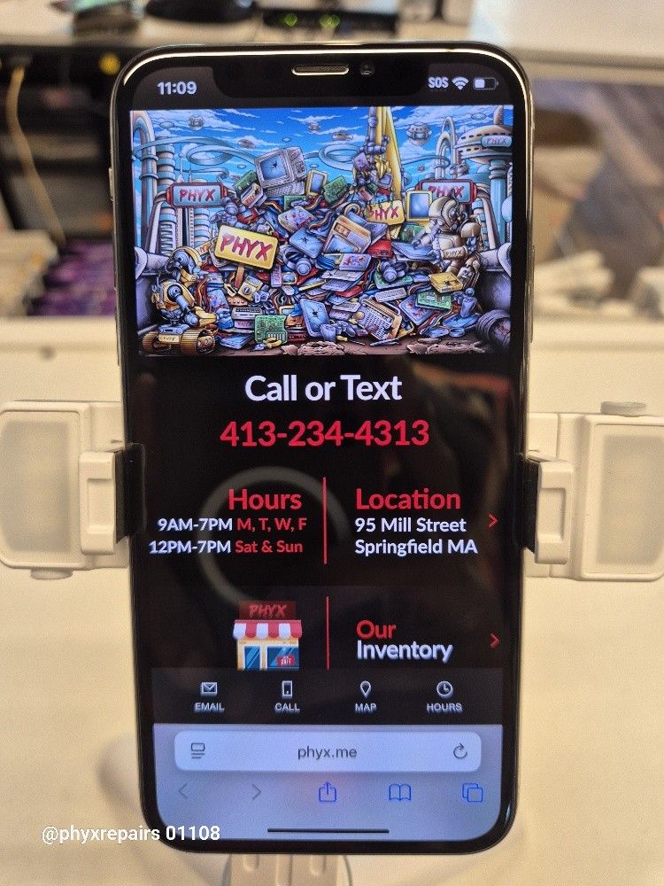 256GB iPhone XS, All Carriers + New Battery -7952 $220