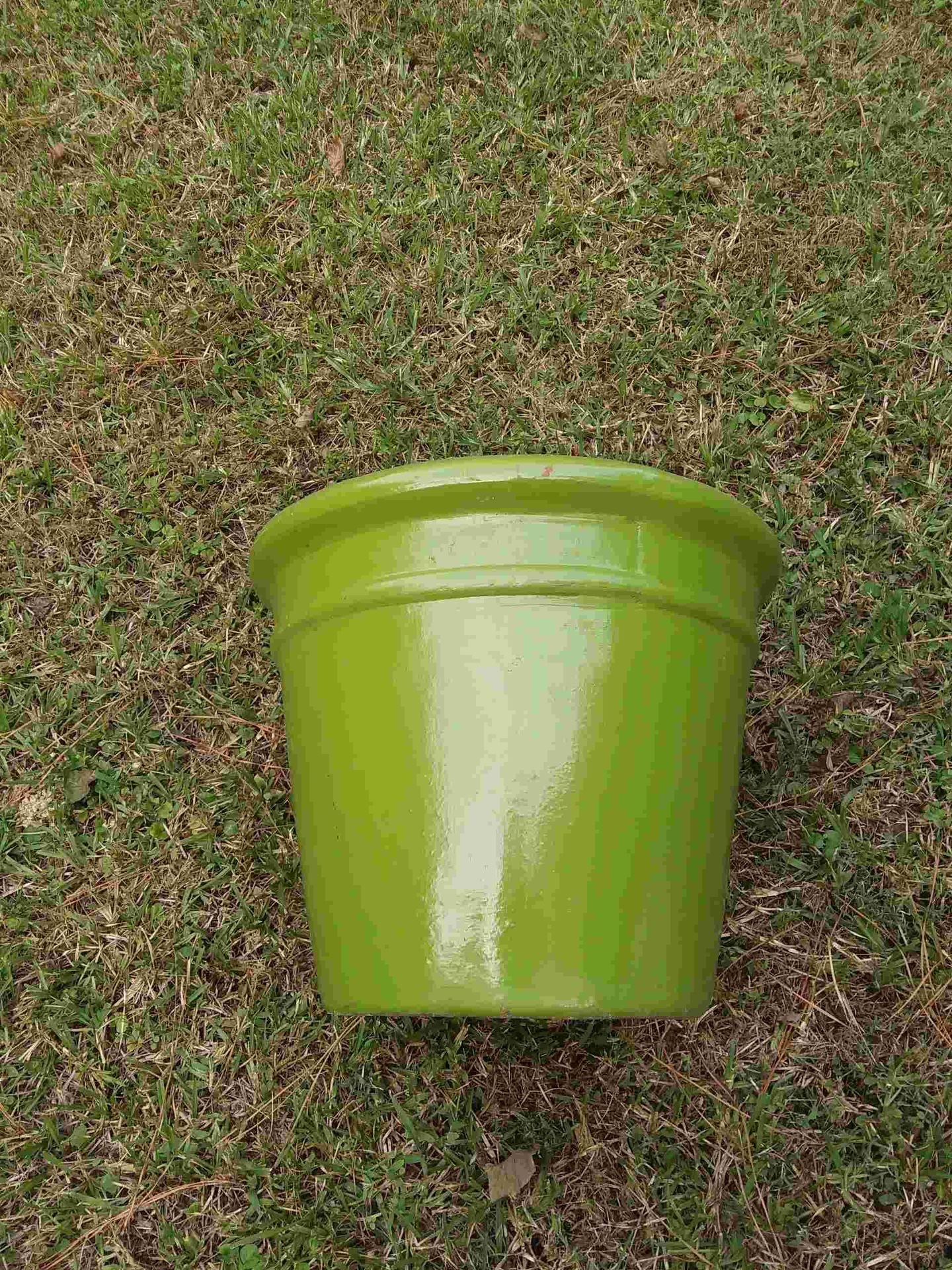 Heavy Green Flower Pot (weighs 30-40lbs Empty )