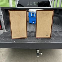 Pioneer CS-E350 bookshelf speakers