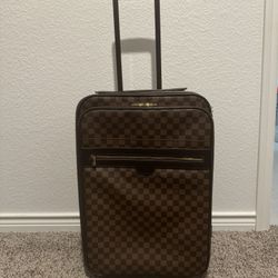 Louis Vuitton Luggage 