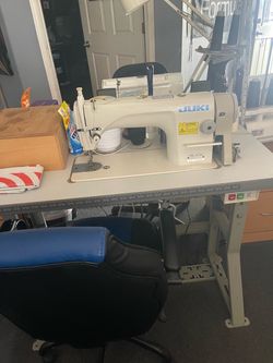 Juki DDL-8700 Sewing Machine