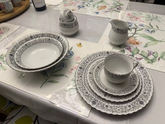 Fine China Dinnerware Set