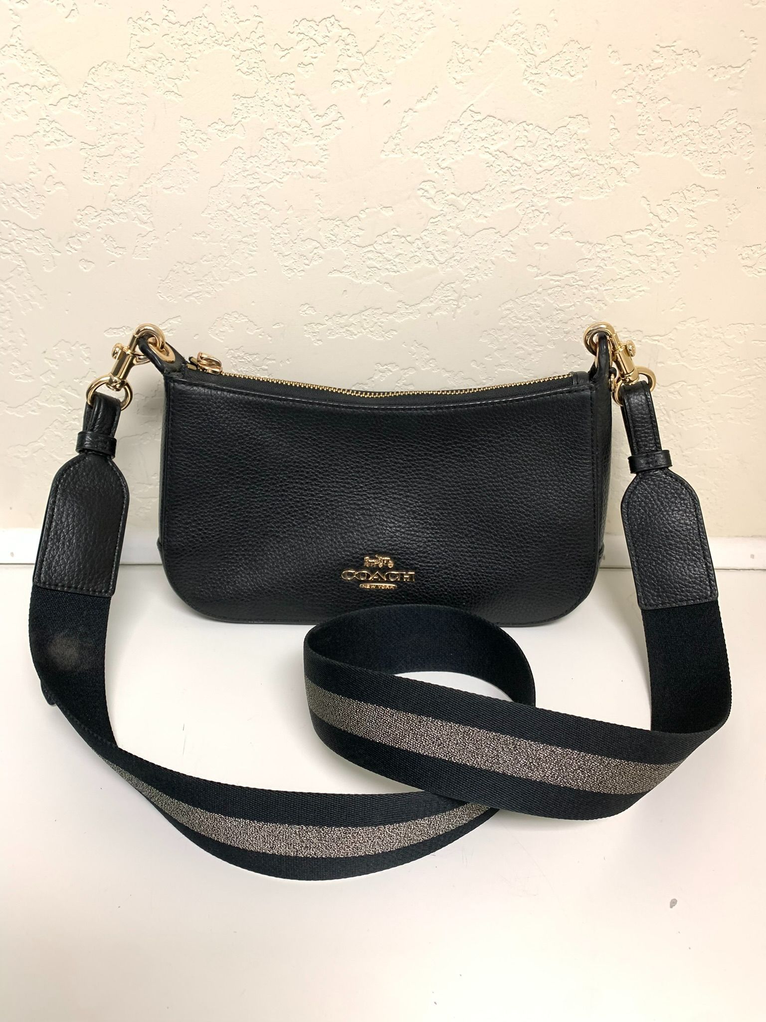 Coach crossbody #30180
