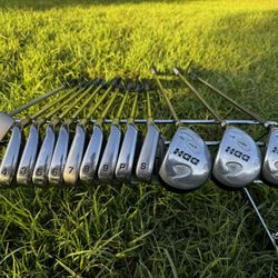 Dunlop DDH Golf Club Set – 13 Clubs – Excellent Condition