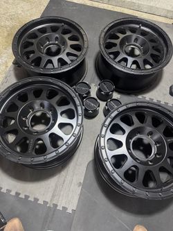 Method Race Wheels Matte Black Rims Set of 4