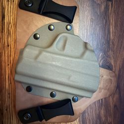 IWB Vedder Comfortuck & Bradec Holster
