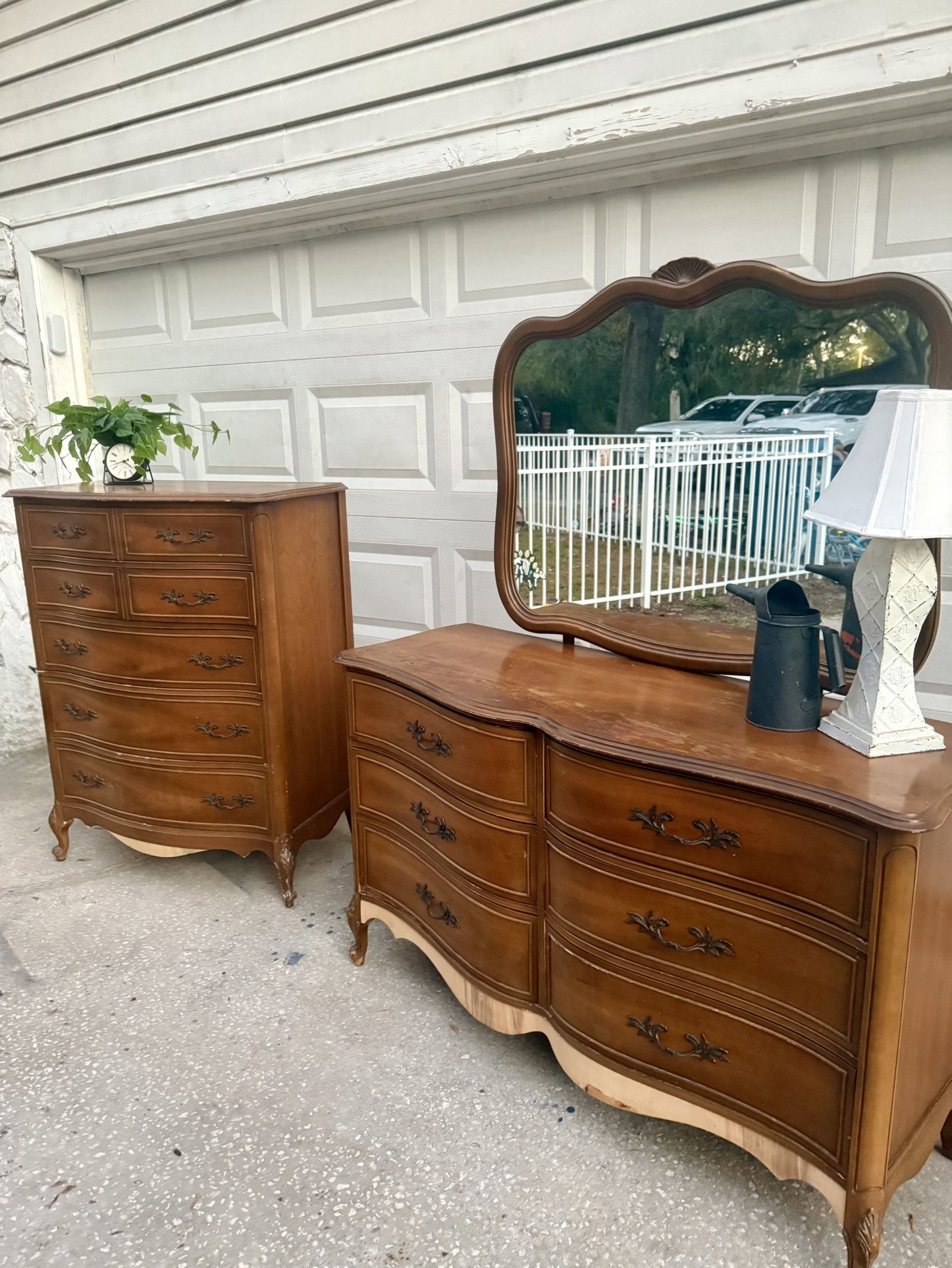 Dresser Set And Mirror 