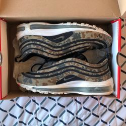 Very Lightly Used Nike 