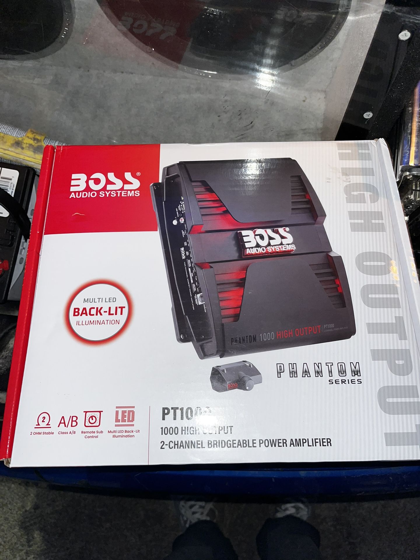 Boss Phantom 1000 Watts High Output Class Ab Amplifier 2 Channel