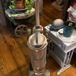 Shark Navitor Vacuum 