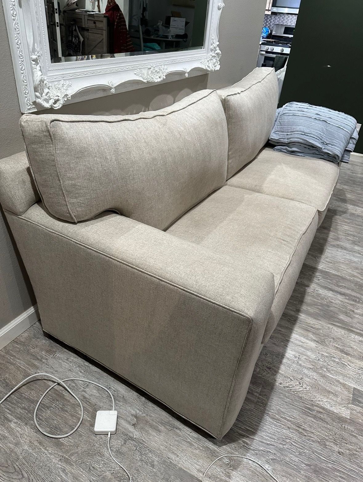 Sofa In Amazing Conditions
