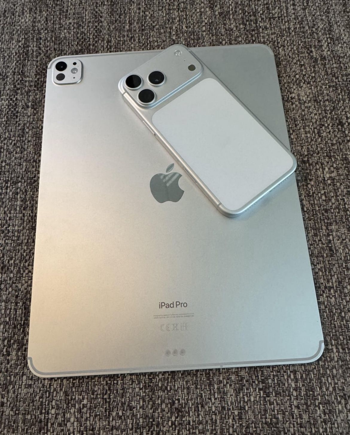 Selling This iPad Pro Good Condition Clean No iCloud It’s Rested