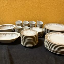 China Set: Noritake Ireland 