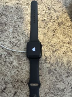 Apple watch SE (Second Gen)