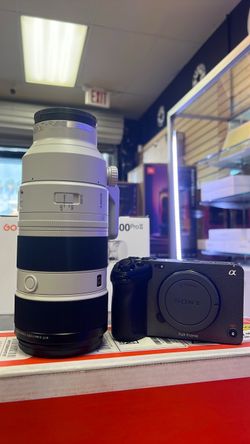 Sony FX3A with Sony fe 70-200mm f2.8 II. Open box