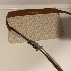 Michael Kors Crossbody Bag