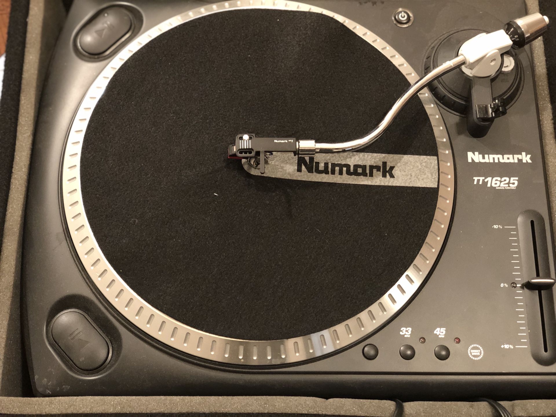Numark TT 1625 Turntables, DM 950 Mixer and Odyssey Turntable Case.