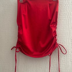 WOMEN’SRED STAIN TOP WINDSOR  SIZE MEDIUM NEW WITH TAGS