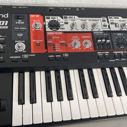 Roland SH-201 Synthesizer for Sale in Portland, OR - OfferUp