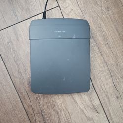 Linksys E900 WiFi Router