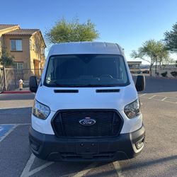 2025 Ford Transit 250
