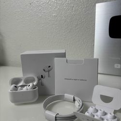 Airpods Pro 2nd Generation with Wireless Charging case (USB-C) 