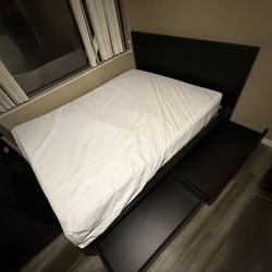 Queen Size Wood Bedframe and Mattress 