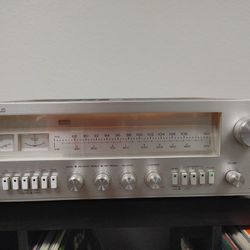 CONCEPT 11.0 Vintage AM/FM Stereo Receiver - Monster Receiver 110W /ch.