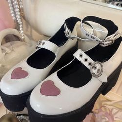 LAMODA ROSEY LOVE PLATFORM CHUNKY MARY JANE SHOES SIZE 6