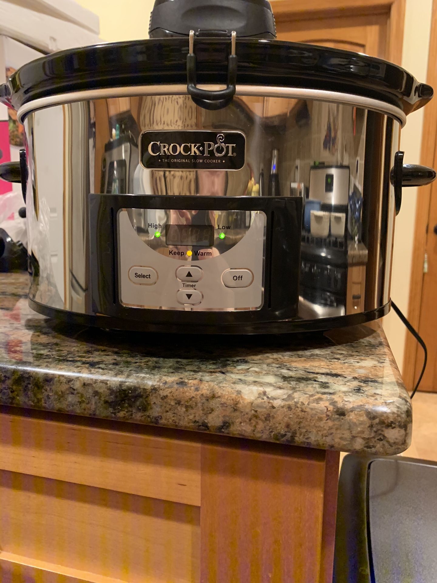 Crock-Pot 6.5 Qt. Stainless Oval Programmable Digital Slow Cooker w/ Auto Stir