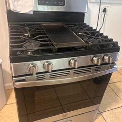 Gas stove